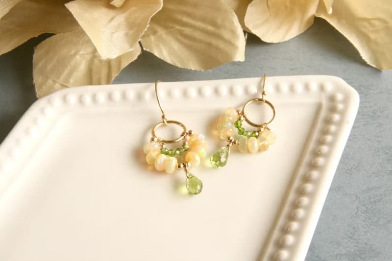 獨創 蛋白石橄欖石透輝石耳環 可改夾式 ~飛翔