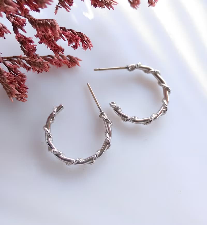 Vintage Jewelry 西洋古董飾品 銀色調 小C圈 纏繞 針式耳環