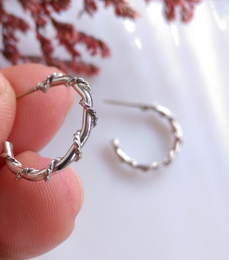Vintage Jewelry 西洋古董飾品 銀色調 小C圈 纏繞 針式耳環