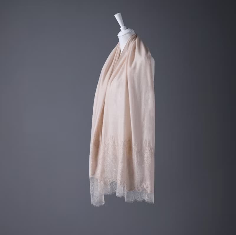 【輕奢】Clotho晨光童話法國蕾絲純羊絨Cashmere圍巾