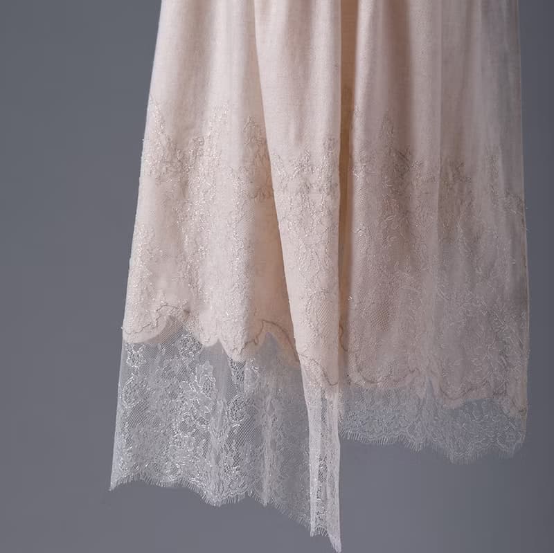 【輕奢】Clotho晨光童話法國蕾絲純羊絨Cashmere圍巾