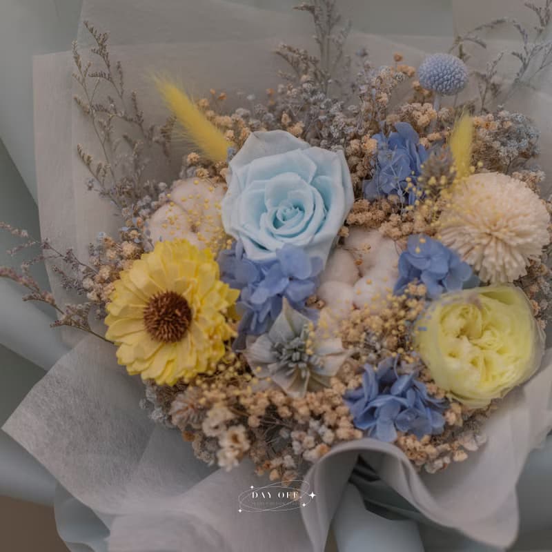 DAY OFF 大型乾燥花束 畢業花束 送禮 告白花束 求婚 請人節 多色