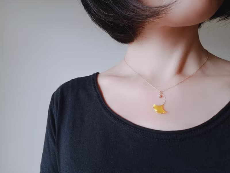 銀杏のシンプルネックレス　イエロー or ゴールド