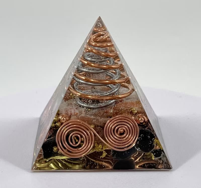 新年禮物 開運小物 Orgonite 奧剛能量塔-金字塔款式2