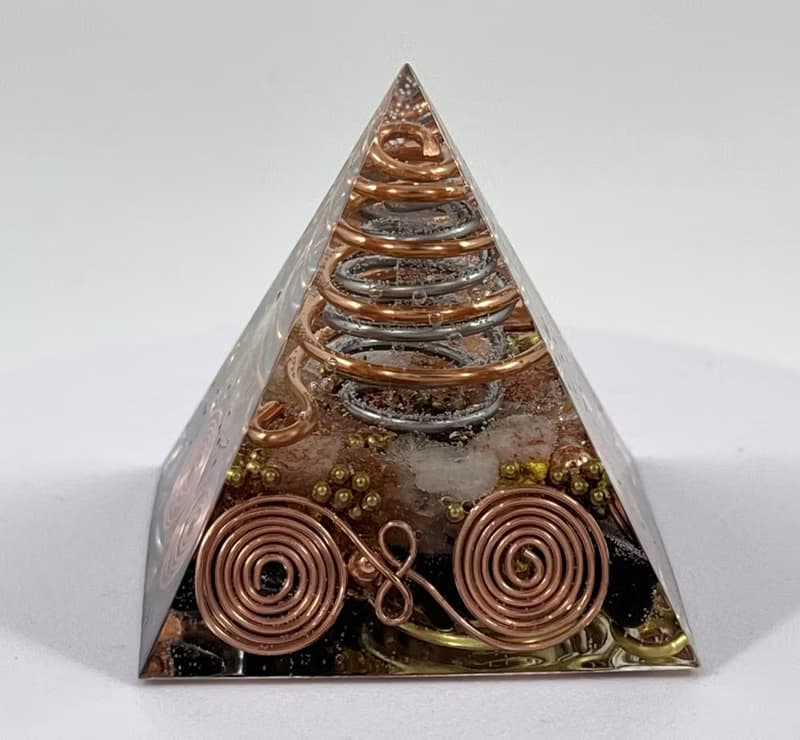 新年禮物 開運小物 Orgonite 奧剛能量塔-金字塔款式2