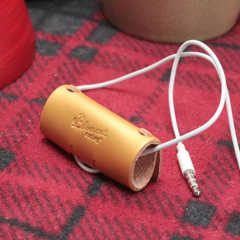 咚咚鏘~ 好幸運Loopy 真皮革手工耳機集線器(金)新年限定