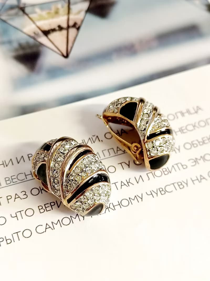 vintage jewelry  黑琺瑯滿星萊茵鑽 夾式耳環