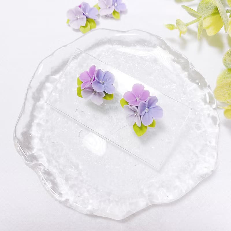 三朵紫花手作耳環 | 黏土耳環