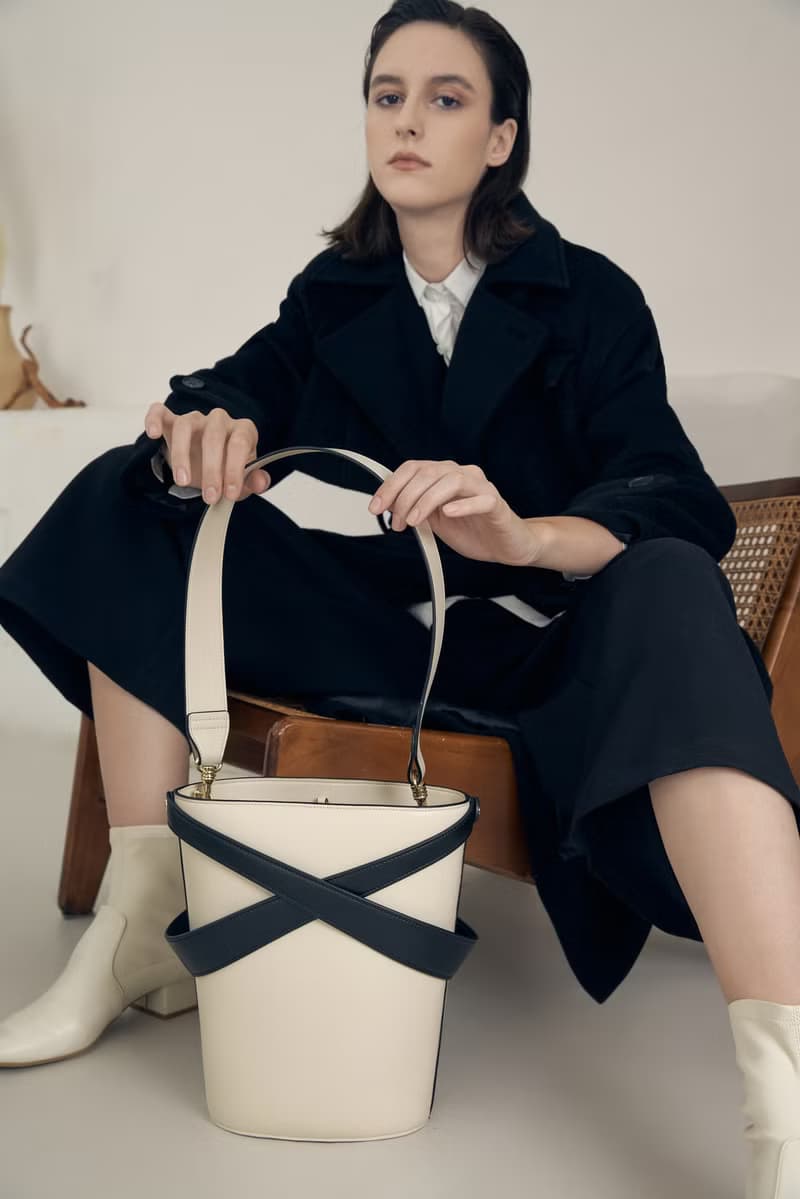 Cage Bucket Bag 素皮革 水桶包 側背包 黑色x米白色