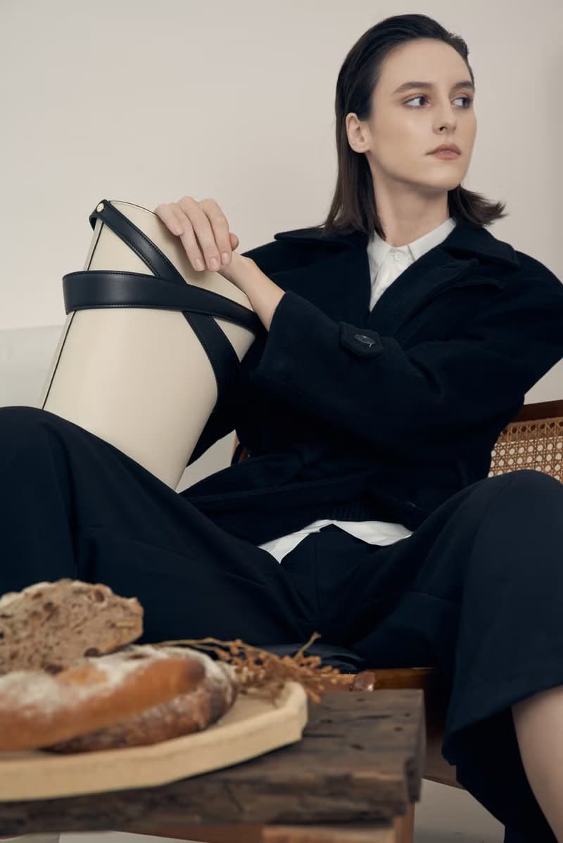 Cage Bucket Bag 素皮革 水桶包 側背包 黑色x米白色