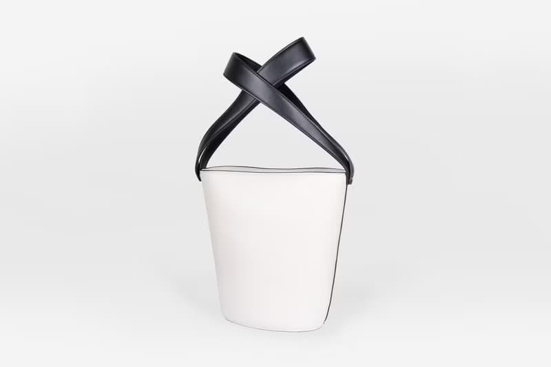 Cage Bucket Bag 素皮革 水桶包 側背包 黑色x米白色