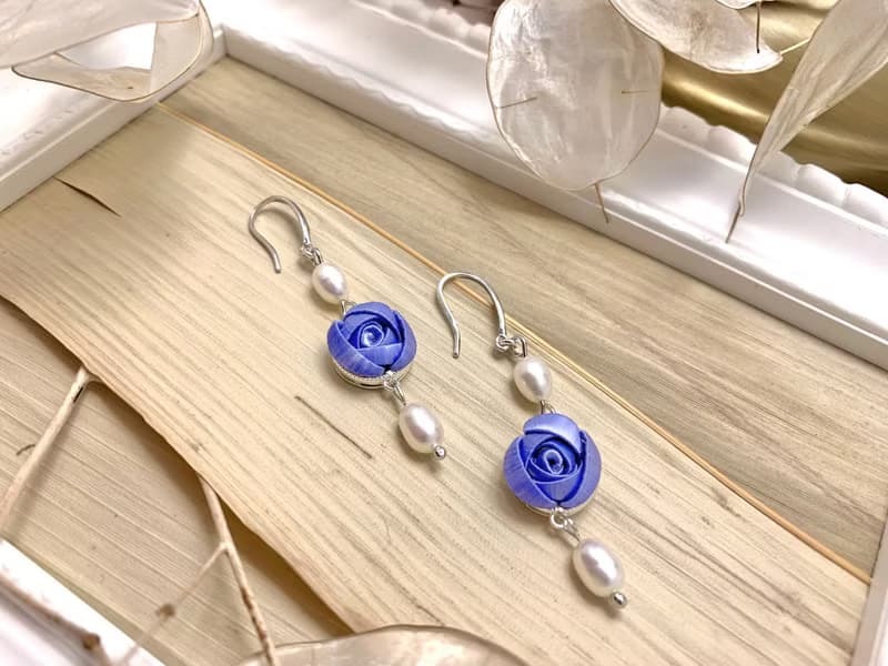 Re-Re蠶絲金工—雙珍珠小玫瑰耳環