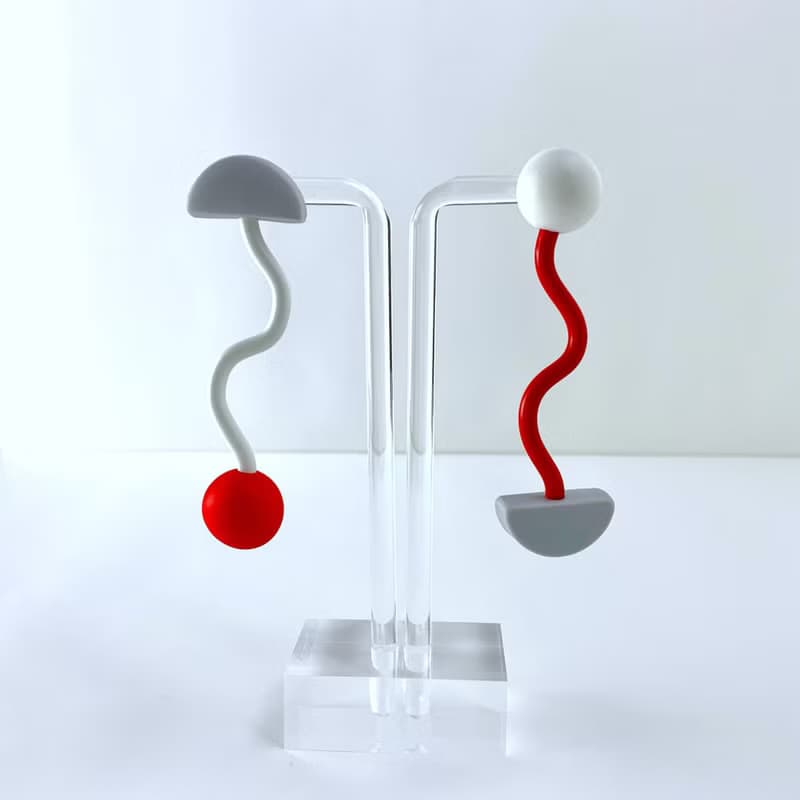 tempo white×red ピアス イヤリング