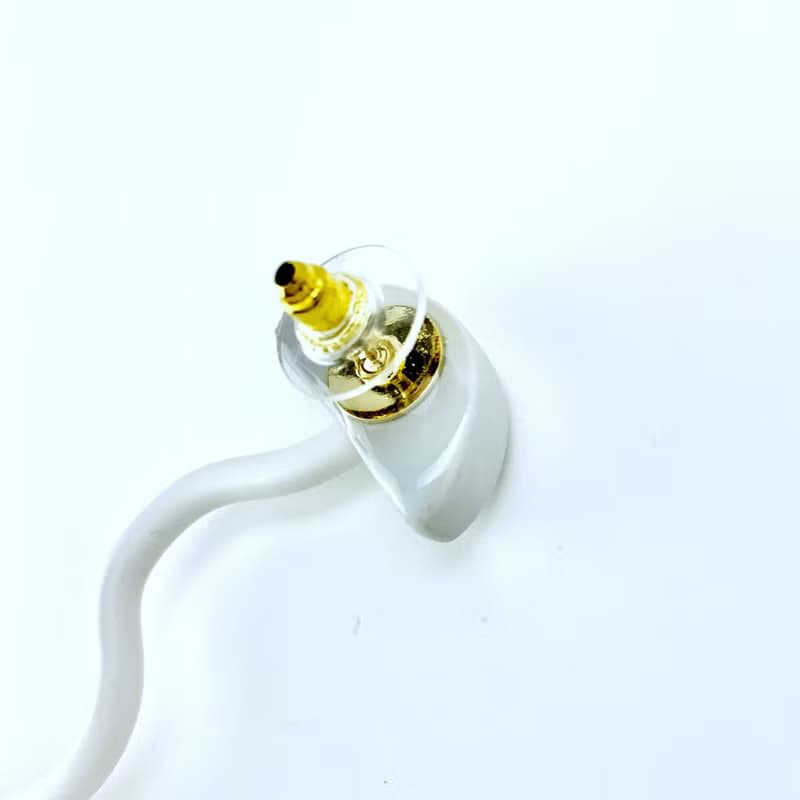 tempo white×red ピアス イヤリング