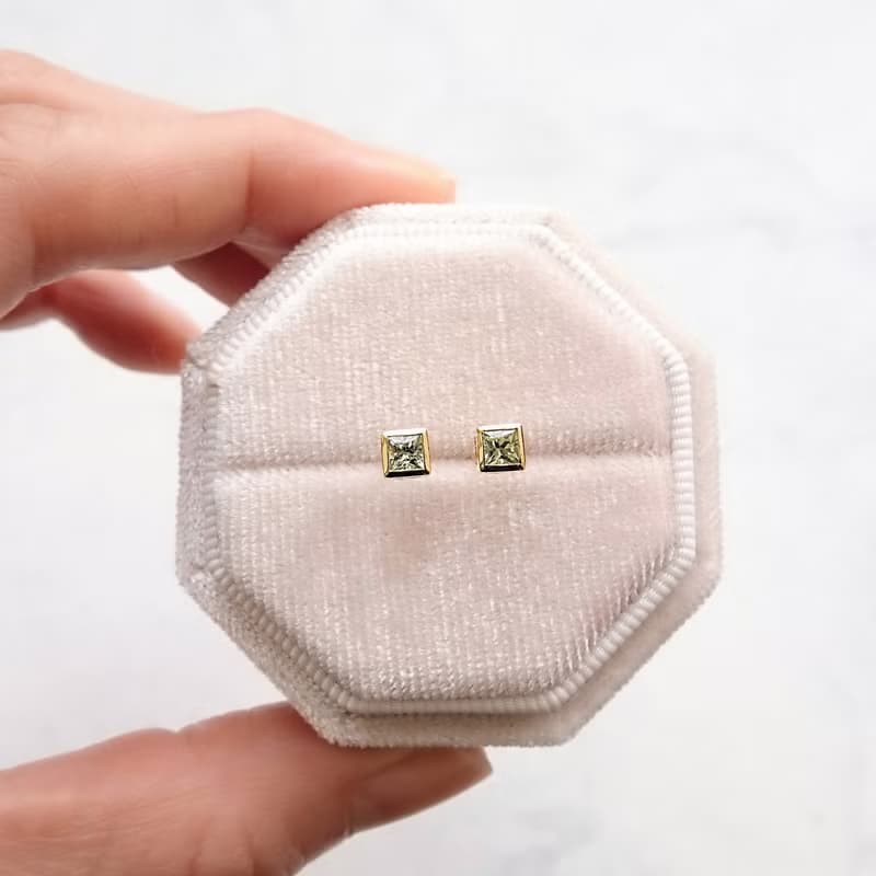 限量現貨 - 天然藍寶 綠剛玉 方形切割包鑲 純 18K 黃金耳環