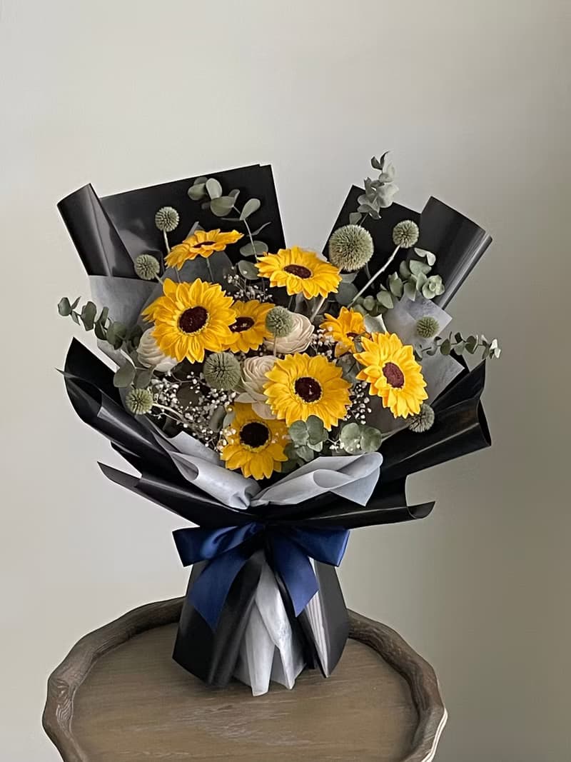 【香皂花乾燥花】男黑色款黃色向日葵香皂花乾燥花自然風畢業花束