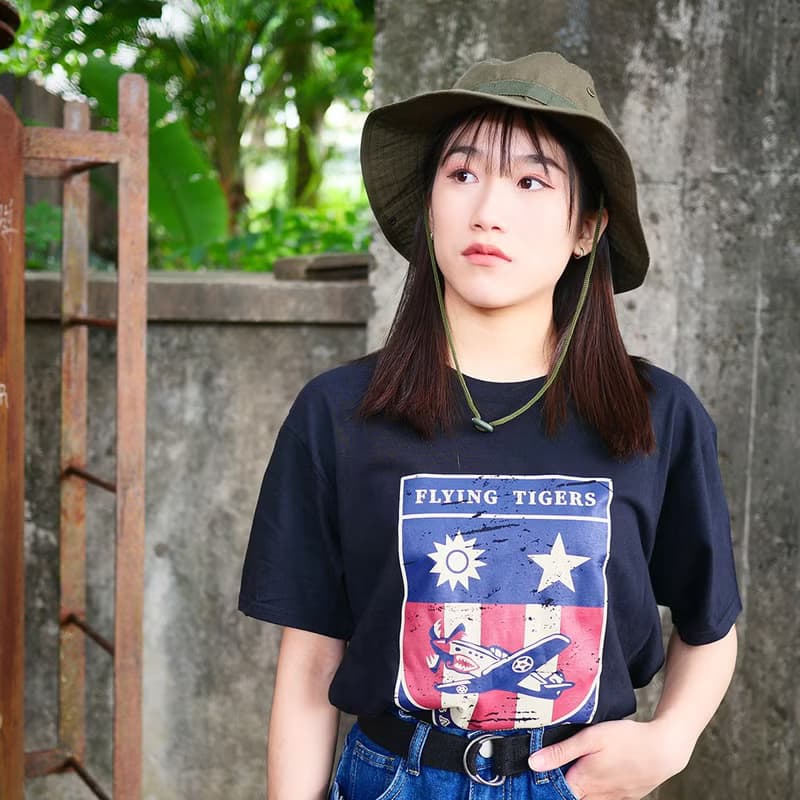 復古T-shirt-血幅(黑色)　春夏 男女同款中性