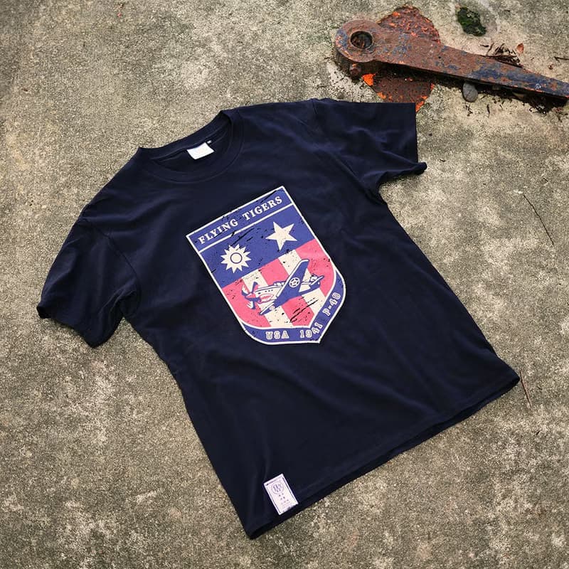 復古T-shirt-血幅(黑色)　春夏 男女同款中性