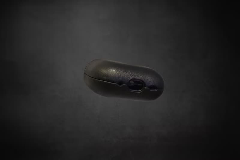 AirPods Pro/Pro2/3代 真皮保護殼 【可立體金屬字名字】