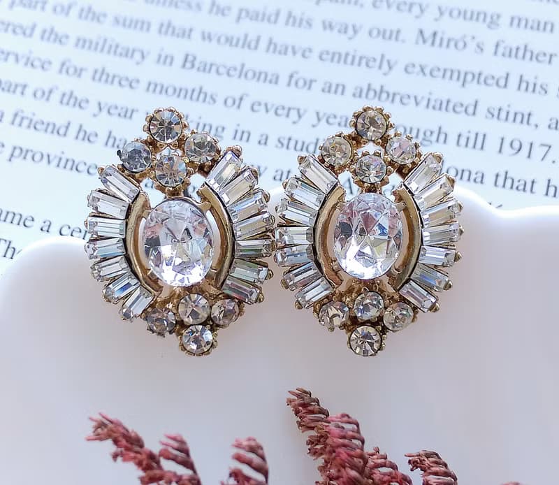 Vintage Jewelry 西洋古董飾品 浮誇 摩登復古 白鑽 針式耳環
