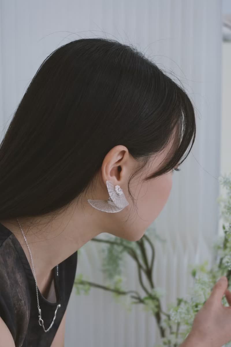 銀羽展翅耳環/可夾式 樹脂 耳夾 夾式耳環 花 925銀 婚禮飾品