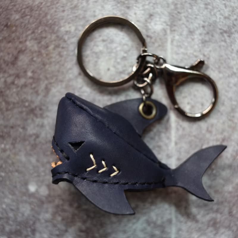 純手工製 迷你 深藍 鯊魚 鑰匙圈 shark Key holder