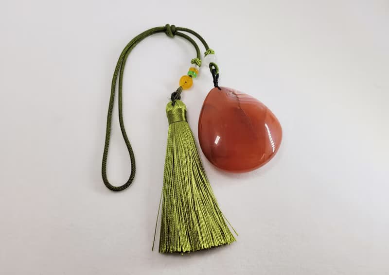 【親翠】天然南紅原石療癒藝術  汽車掛繩 / 鑰匙圈