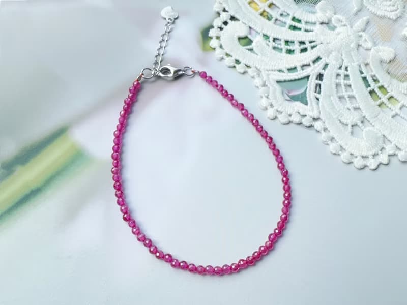 天然紅寶 精緻切面 純銀手鍊 優雅質感 生日石