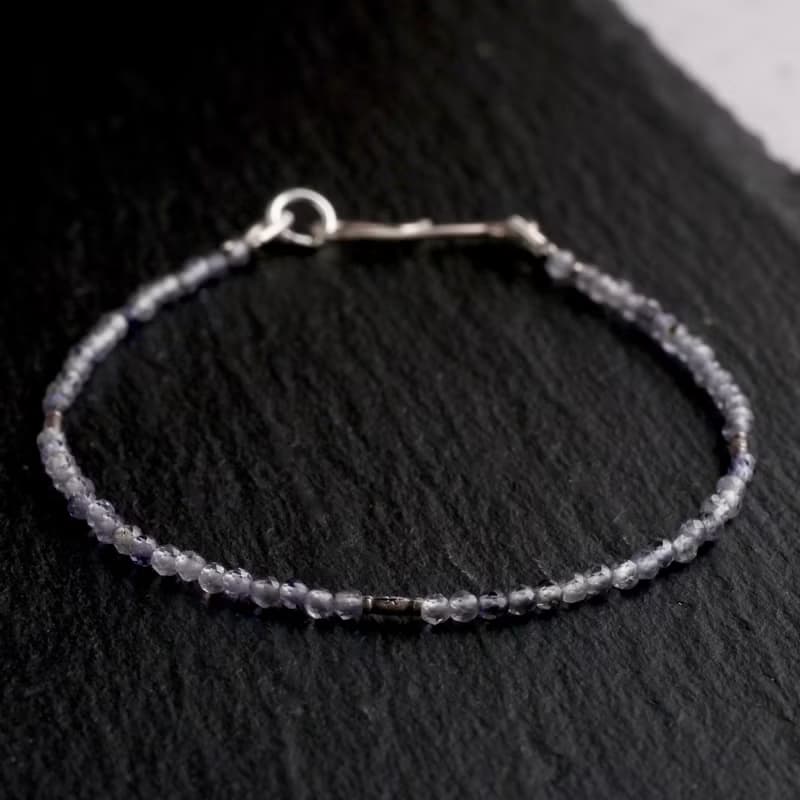 アイオライトとカレンシルバーのブレスレット