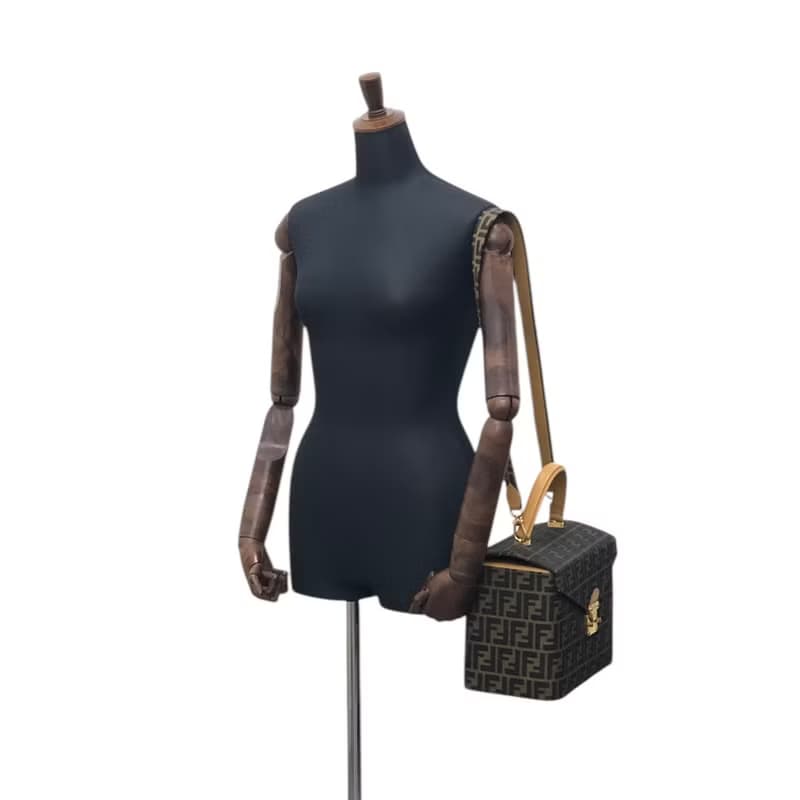 【 日本直送　名牌中古包 】FENDI フェンディ ズッカ ハンドバッグ ブラウン ロック ジャガード 2way バニティバッグ vintage  zxeb84