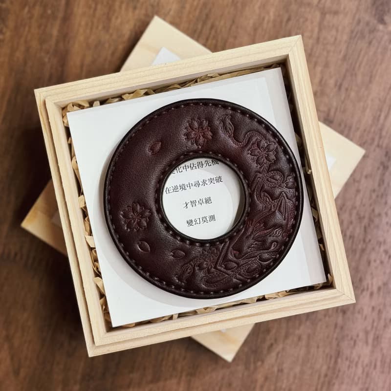 原創手工製作牛皮劍道刀鐔 御先稻荷 咖啡色 劍鍔 Tsuba