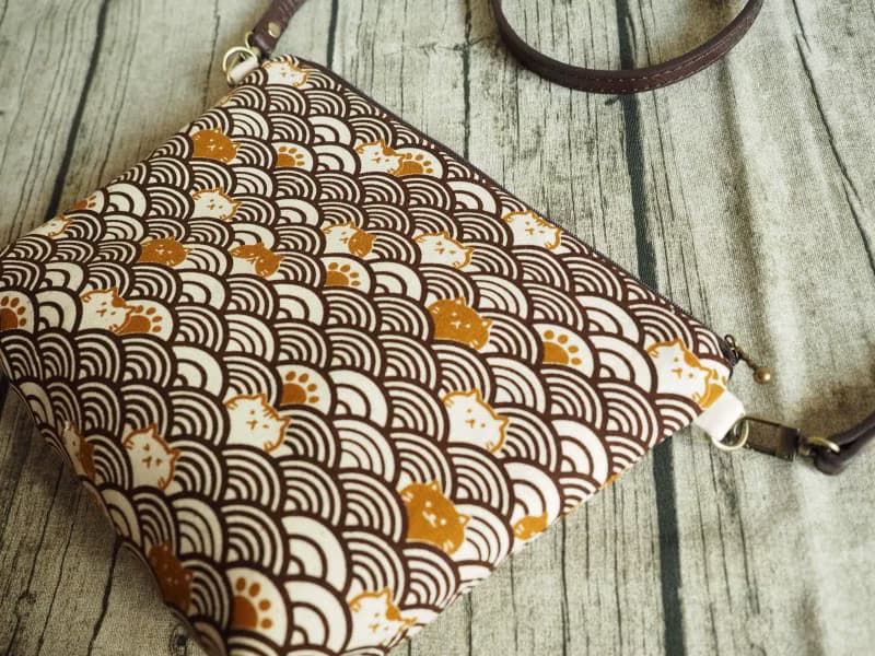 手工縫製托特側肩包帆布手袋 啡色和風波浪貓貓圖案