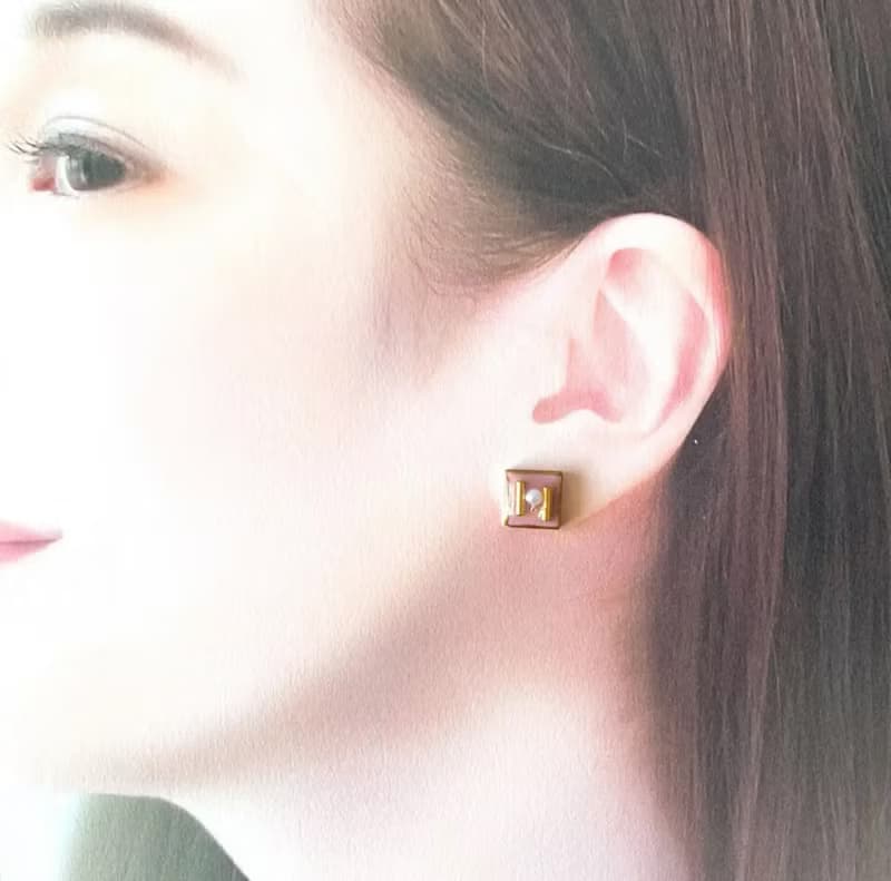 淡い ピンク 美濃焼 タイル 金継ぎ ライン ピアス イヤリング ノンホールピアス スクエア 小ぶり 小さい シンプル 四角 華やか 上品
