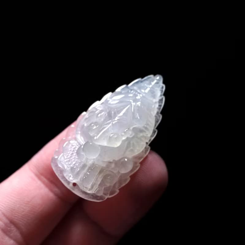 冰種翡翠巧雕呱呱來財一葉致富 | 天然緬甸玉翡翠A貨 | 送禮