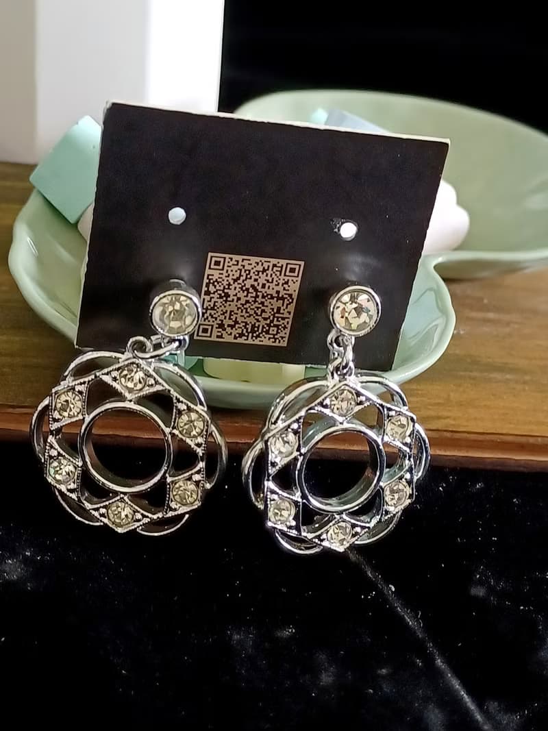vintage jewelry SARAH COV 亮銀幾何萊茵花卉 夾式耳環