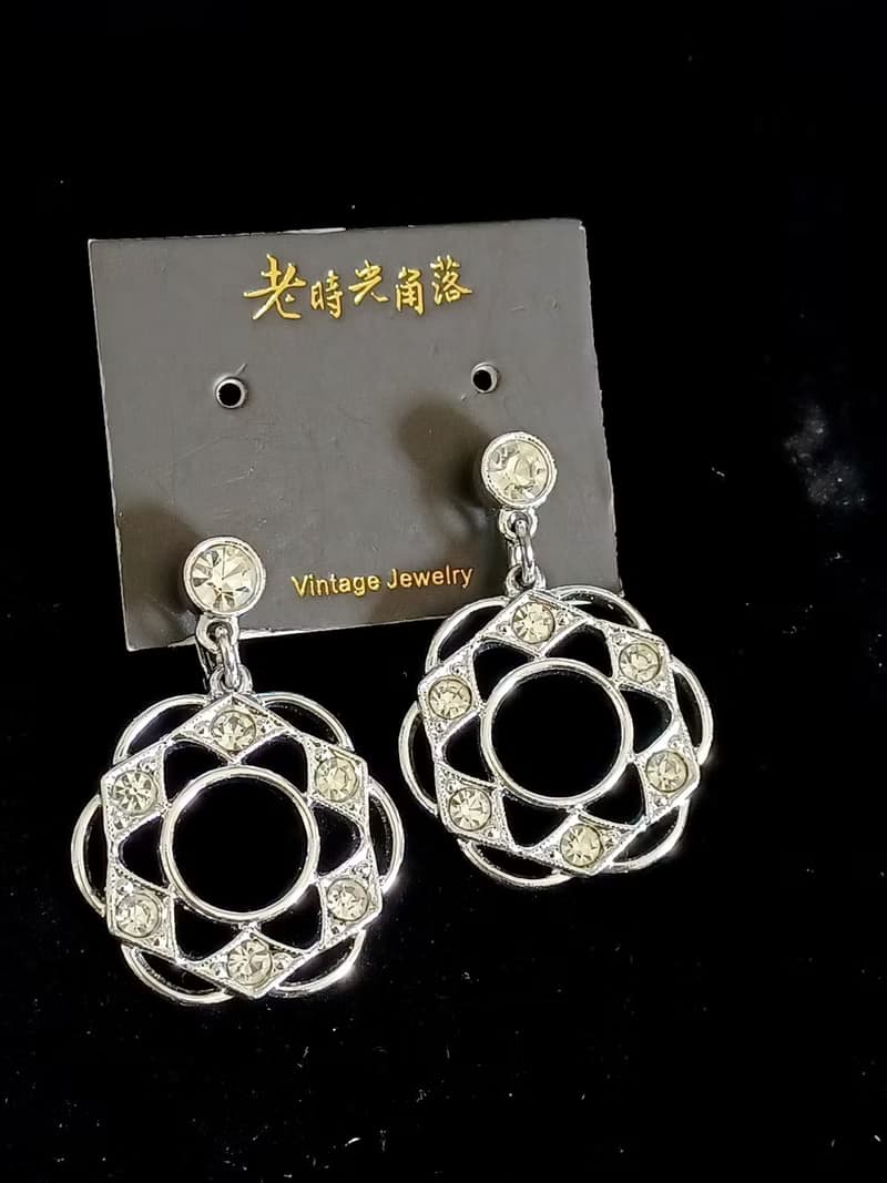 vintage jewelry SARAH COV 亮銀幾何萊茵花卉 夾式耳環