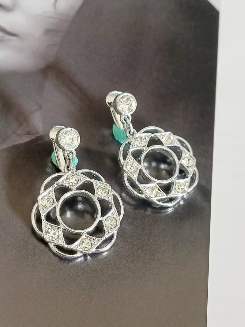 vintage jewelry SARAH COV 亮銀幾何萊茵花卉 夾式耳環