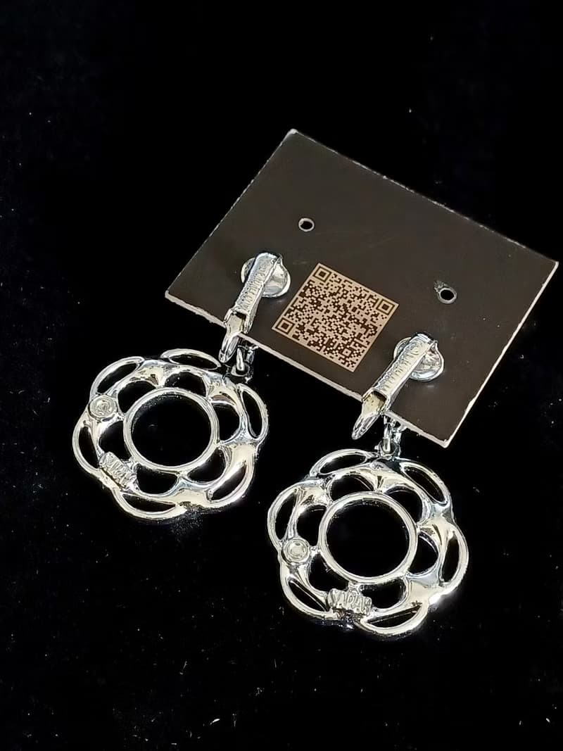 vintage jewelry SARAH COV 亮銀幾何萊茵花卉 夾式耳環