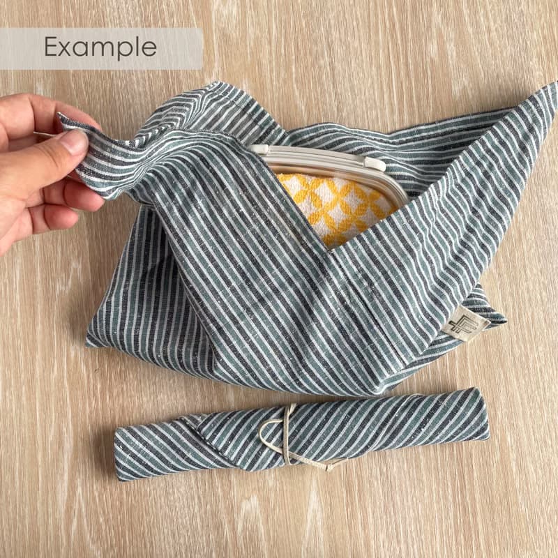 【１点もの】お弁当袋セット あずま袋と箸袋 木綿 着物地 紺に赤・黄・水色の縞