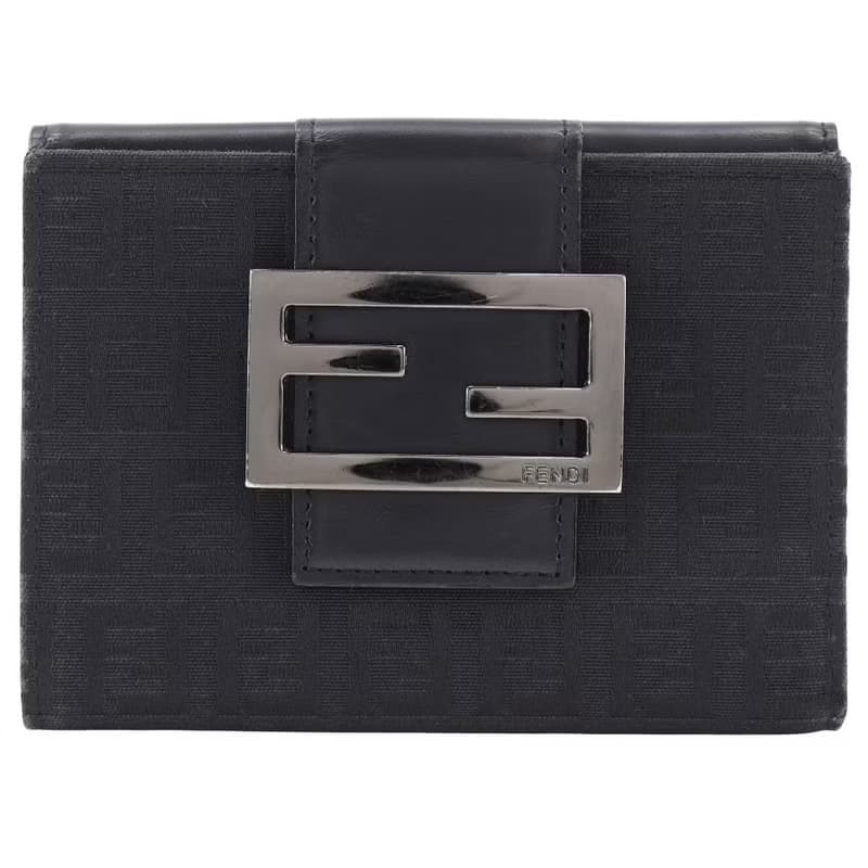 【日本直送】フェンディ FENDI ズッキーノ 二つ折り財布 FFプレート ナイロンキャンバス × レザー 黒 レディース【中古】