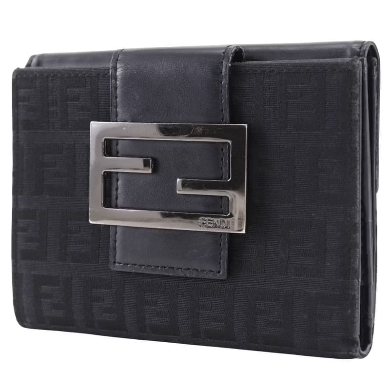 【日本直送】フェンディ FENDI ズッキーノ 二つ折り財布 FFプレート ナイロンキャンバス × レザー 黒 レディース【中古】