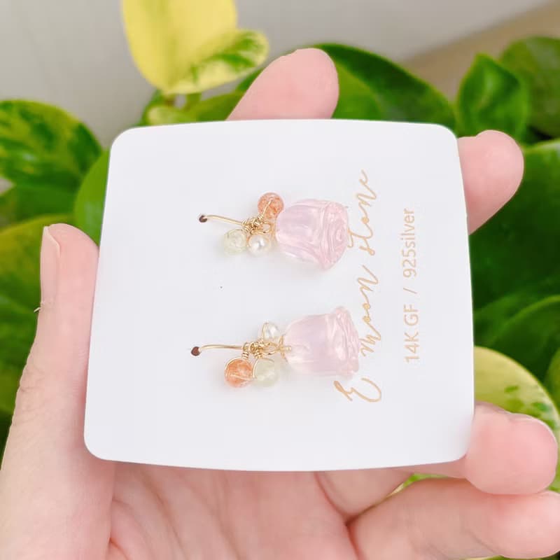 莫桑比克天然粉晶玫瑰花型耳環 14K