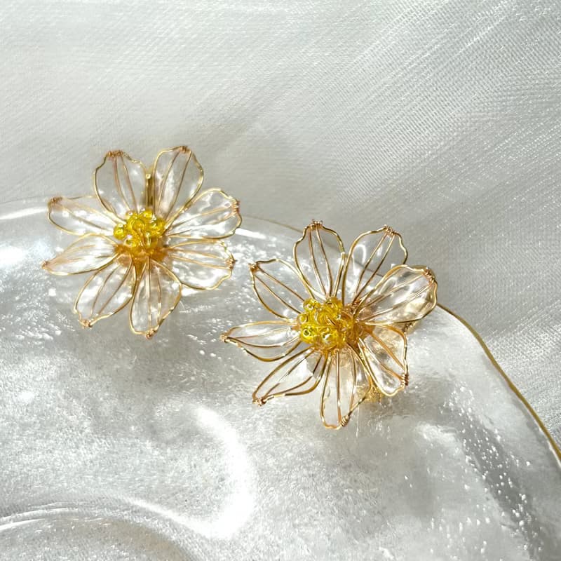 【透明波斯菊x蛋白石 - 水晶花耳環】十月生日花 生日石 花言日和