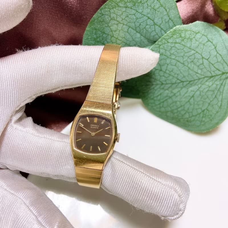 【西洋古董飾品】精美款 精工錶SEIKO 新電池石英咖啡古董手錶 女