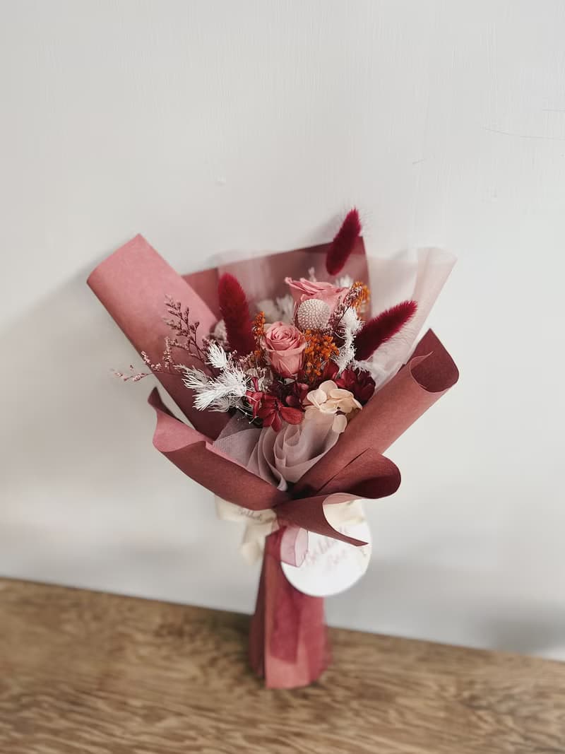 【永生玫瑰花花束】• 情人節/永生玫瑰花/永生玫瑰花花束/玫瑰花
