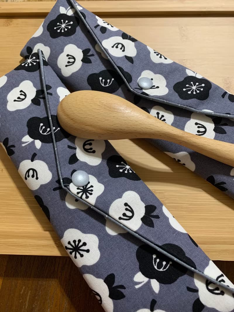 文青風環保純棉筷袋 ~ 花舞 耐看灰 日本 潮物 收納 手作餐具袋