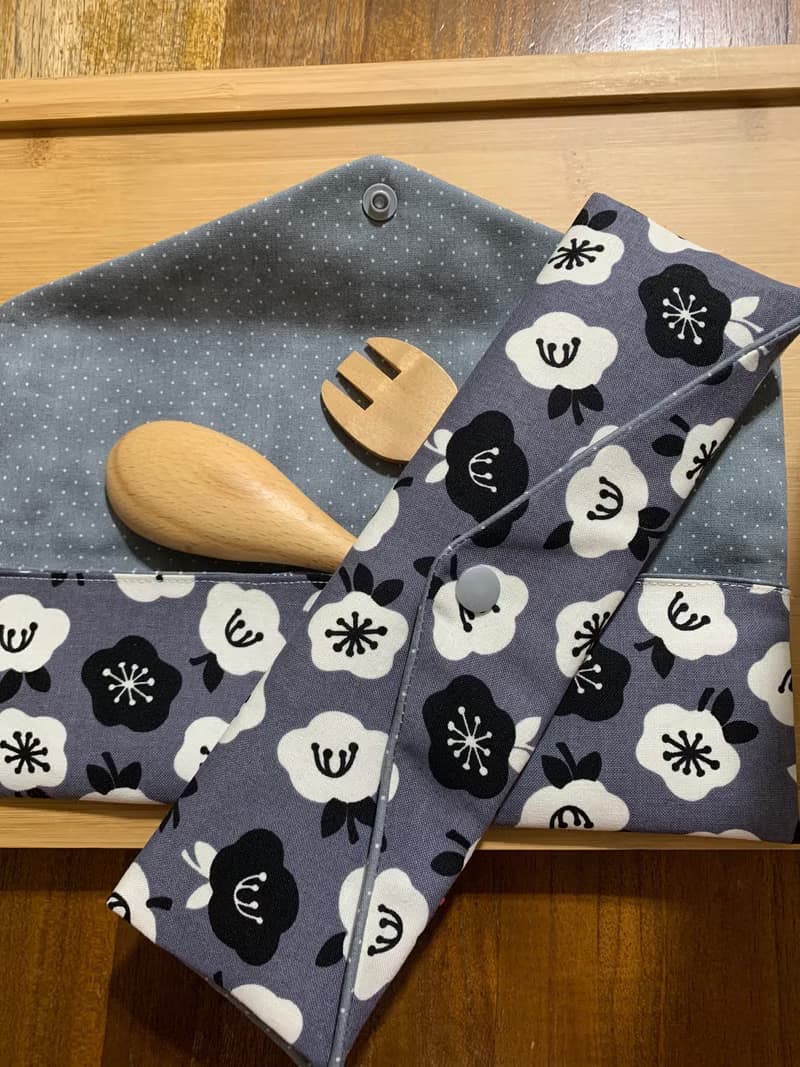 文青風環保純棉筷袋 ~ 花舞 耐看灰 日本 潮物 收納 手作餐具袋
