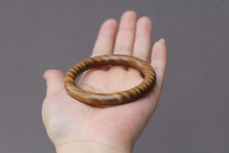 壹染指手作木藝 | 綠檀 木手鐲 | 一物一圖 | 內直徑5.45cm