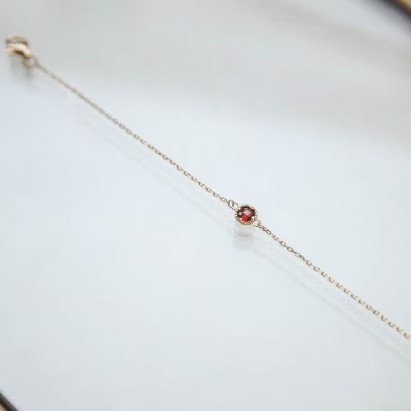 石榴石小圓片純銀手鍊_1月誕生石。生日禮物。特色。天然石