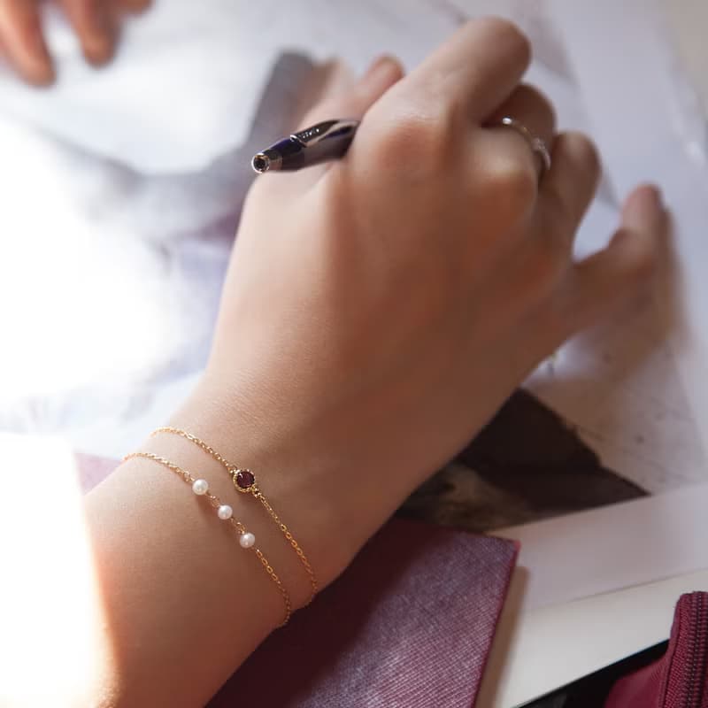 石榴石小圓片純銀手鍊_1月誕生石。生日禮物。特色。天然石